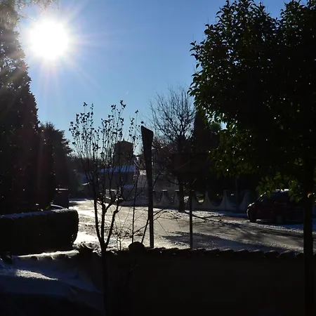 Bilocale Tranquillo E Funzionale, Ideale Per Soggiorni Di Lavoro Panzió 3*