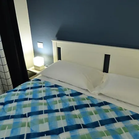 Bilocale Tranquillo E Funzionale, Ideale Per Soggiorni Di Lavoro Bed & Breakfast