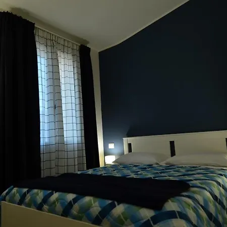 Bilocale Tranquillo E Funzionale, Ideale Per Soggiorni Di Lavoro Bed & Breakfast