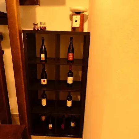 Bilocale Tranquillo E Funzionale, Ideale Per Soggiorni Di Lavoro Bed & Breakfast