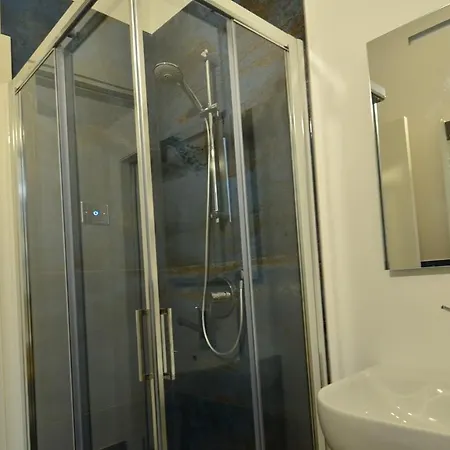 Bed & Breakfast Bilocale Tranquillo E Funzionale, Ideale Per Soggiorni Di Lavoro