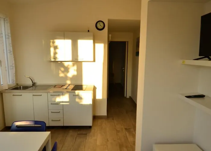 Bilocale Tranquillo E Funzionale, Ideale Per Soggiorni Di Lavoro